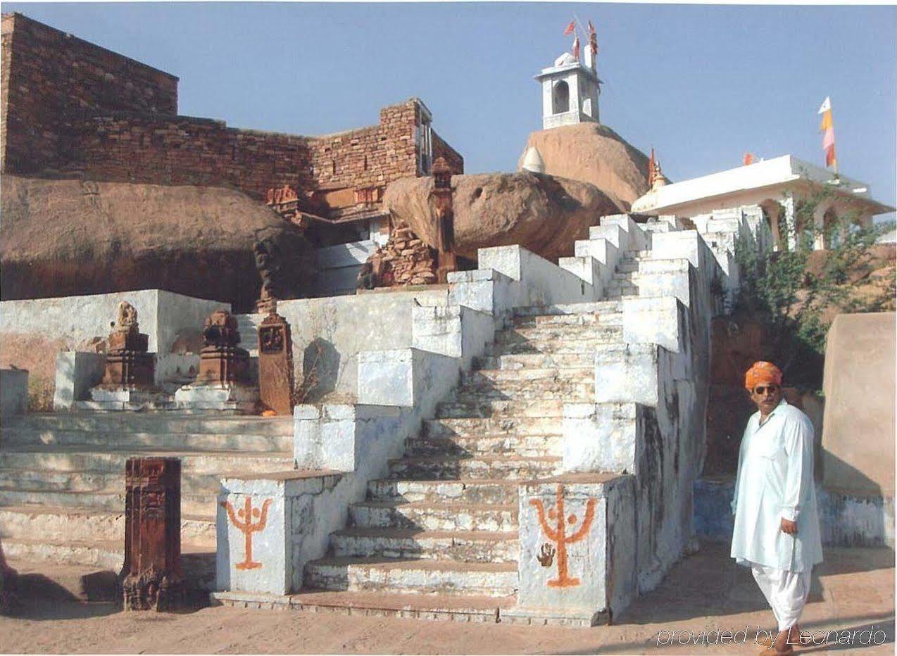 Atulya Fort Khejarla Exteriör bild