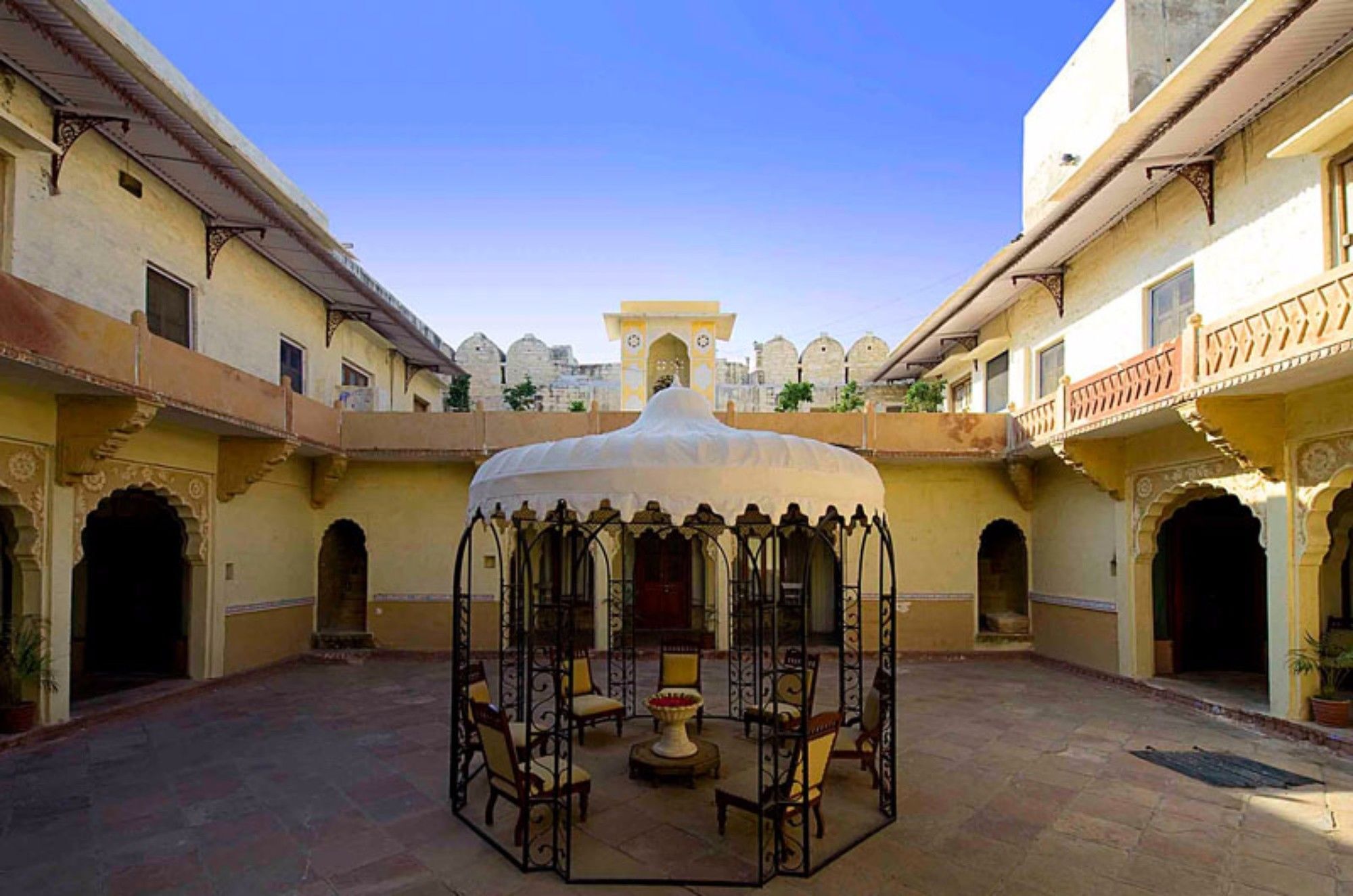 Atulya Fort Khejarla Exteriör bild
