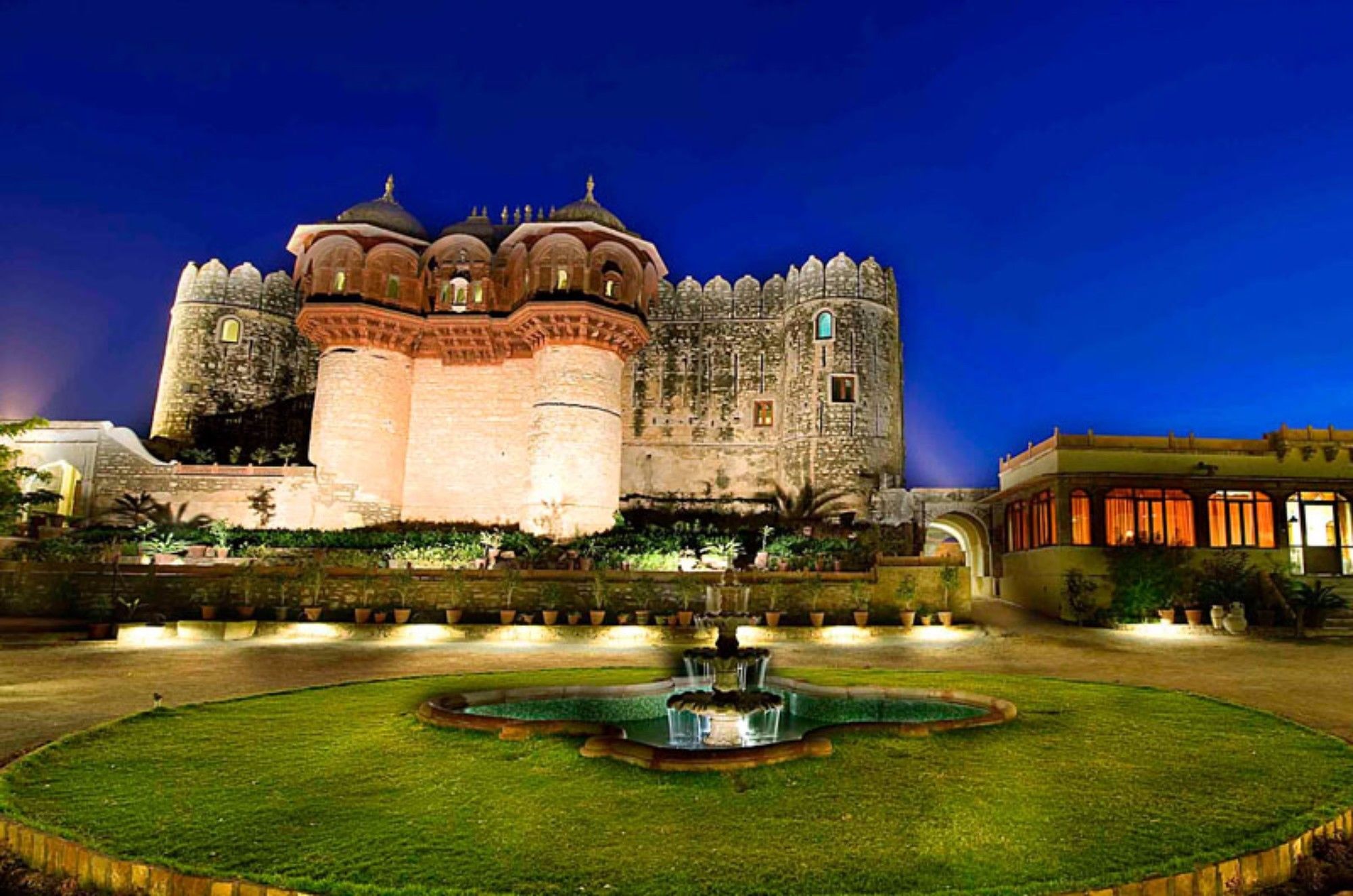 Atulya Fort Khejarla Exteriör bild